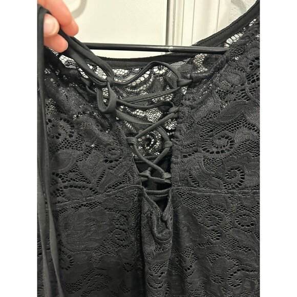 Kate & Mallory Womens XL Black Lace Top Floral Whmsigoth Witchy Bell Sleeve - Picture 5 of 11